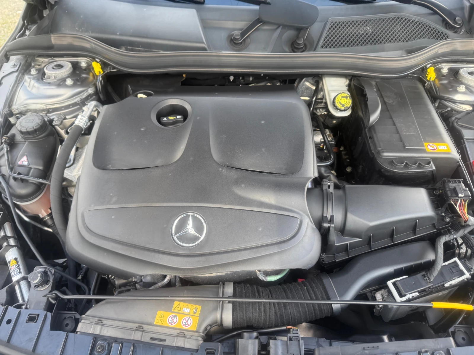 Mercedes-Benz GLA 180 MATT ED. AUT. NAVI ШВЕЙЦАРИЯ, снимка 16 - Автомобили и джипове - 54085853
