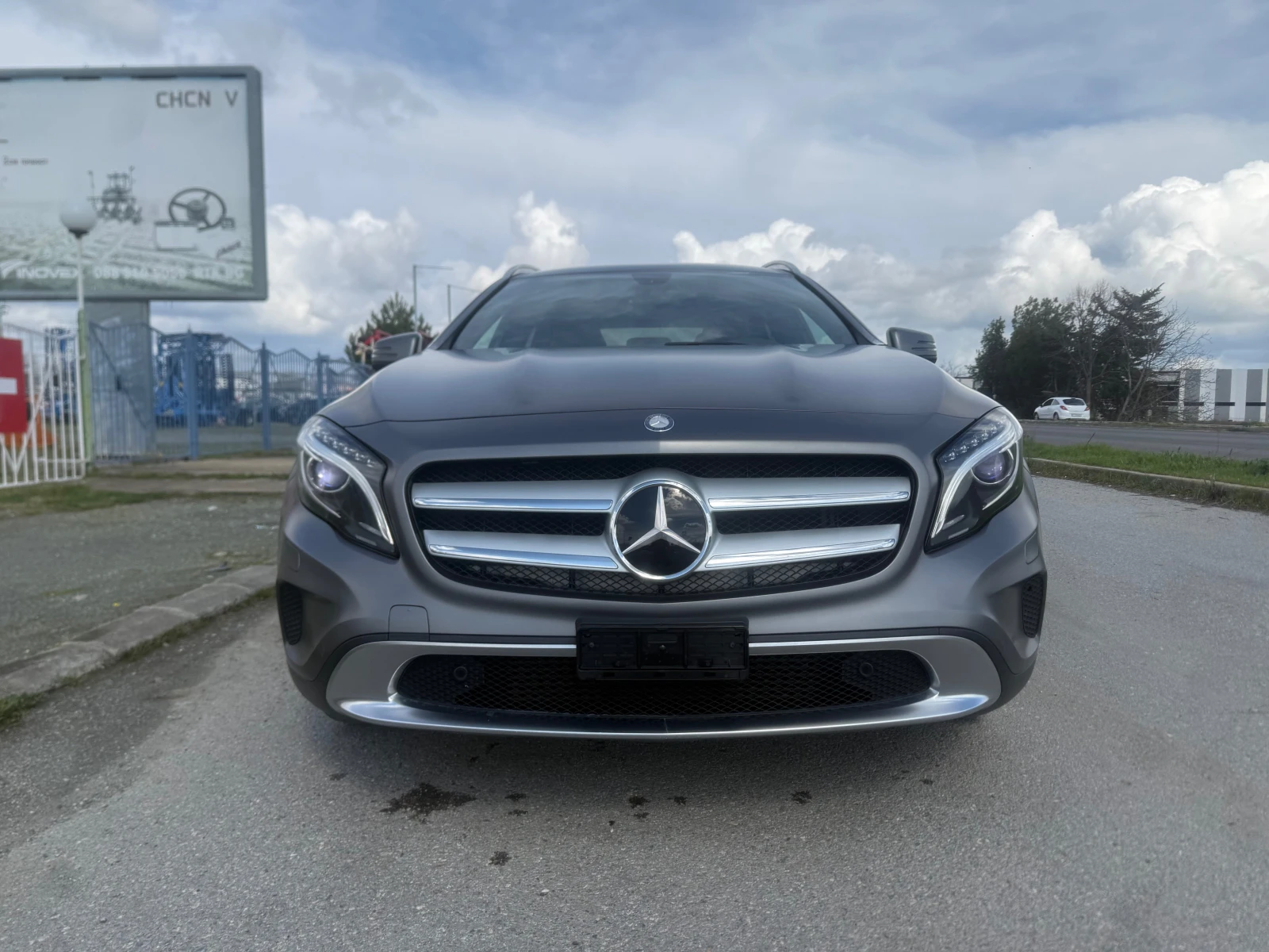 Mercedes-Benz GLA 180 MATT ED. AUT. NAVI ШВЕЙЦАРИЯ, снимка 5 - Автомобили и джипове - 54085853