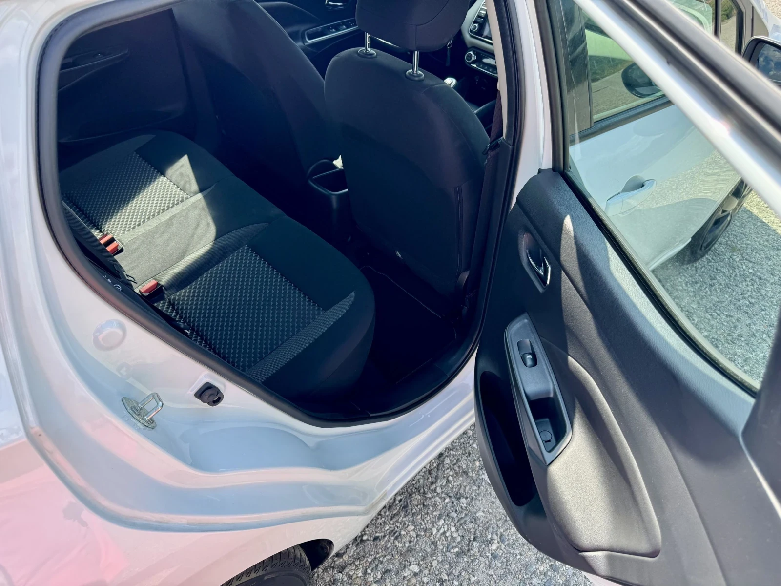 Nissan Micra 1.0 Edishan TOP Nova, снимка 14 - Автомобили и джипове - 54178373