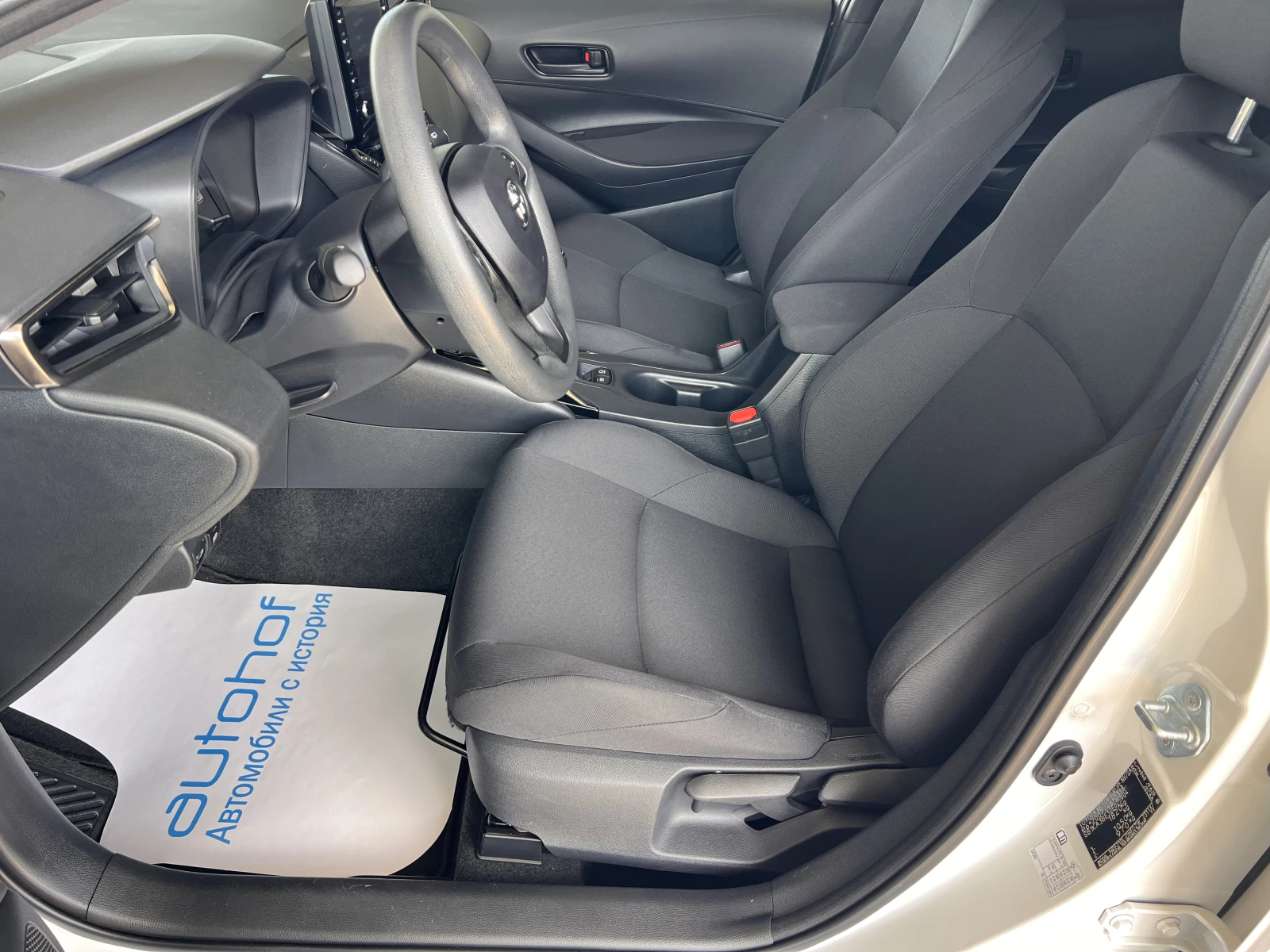 Toyota Corolla COMFORT/1.2D-4T/116k.c./6MT/ГАРАНЦИЯ, снимка 8 - Автомобили и джипове - 54229768