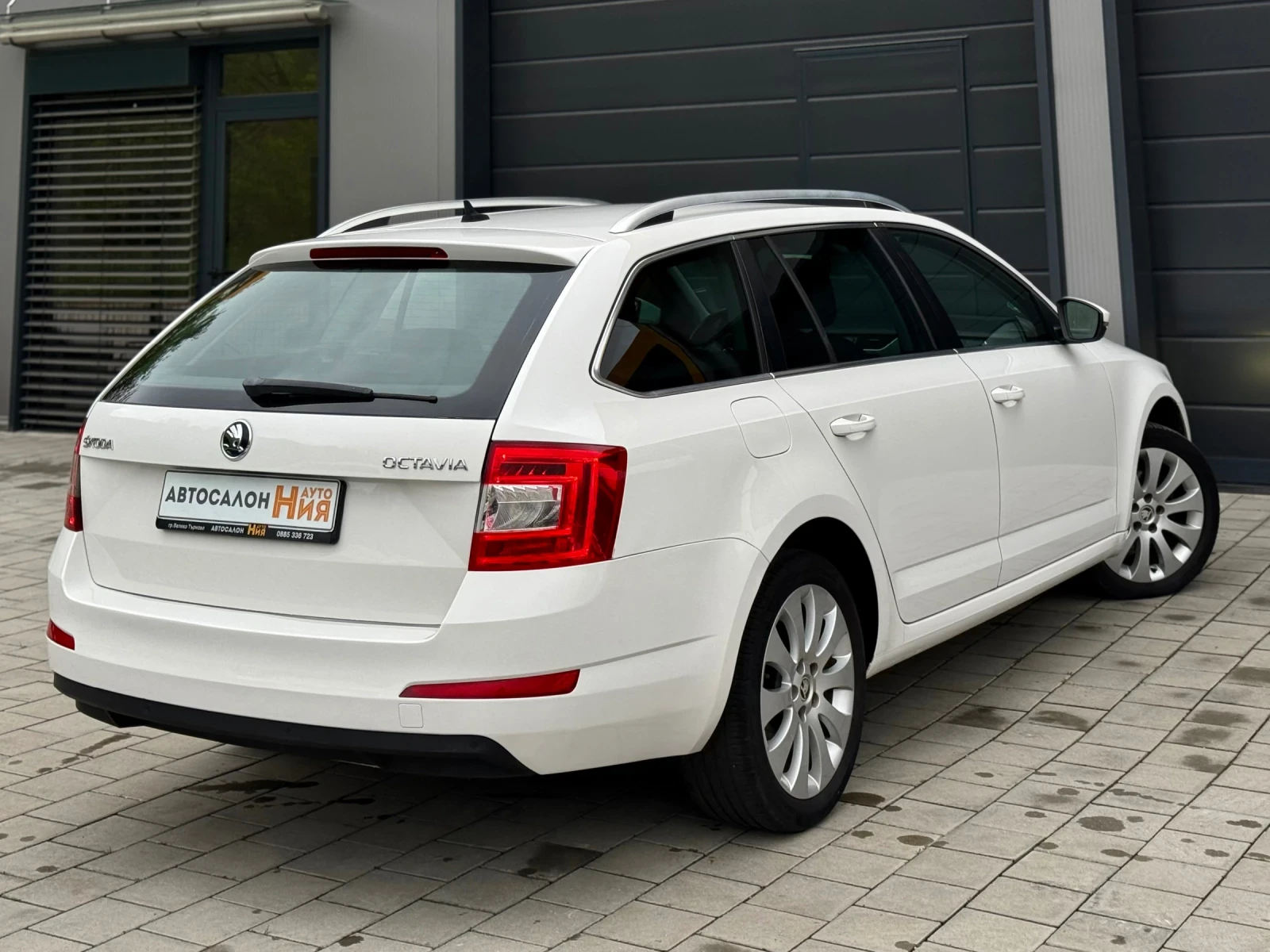 Skoda Octavia 2.0TDI * Keyless* LaneAssist* Navi*  | Mobile.bg � ����������� 6