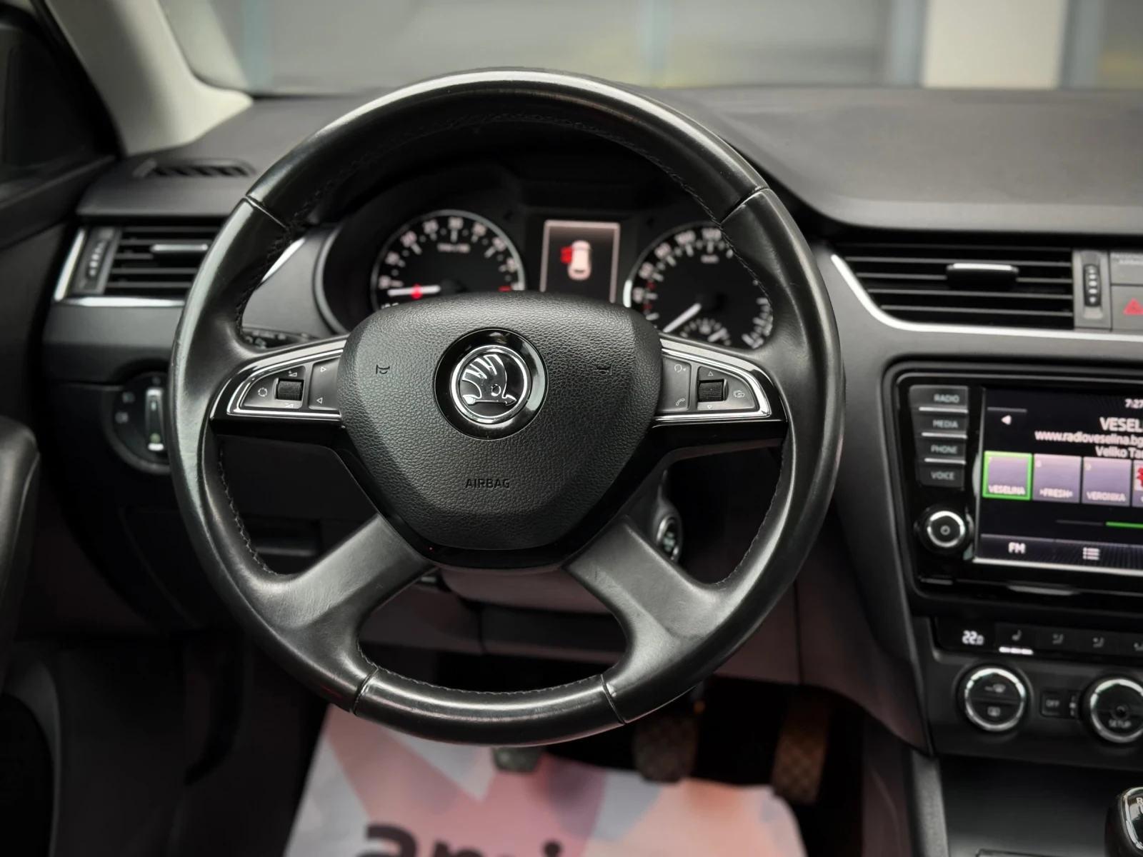 Skoda Octavia 2.0TDI * Keyless* LaneAssist* Navi*  | Mobile.bg � ����������� 9