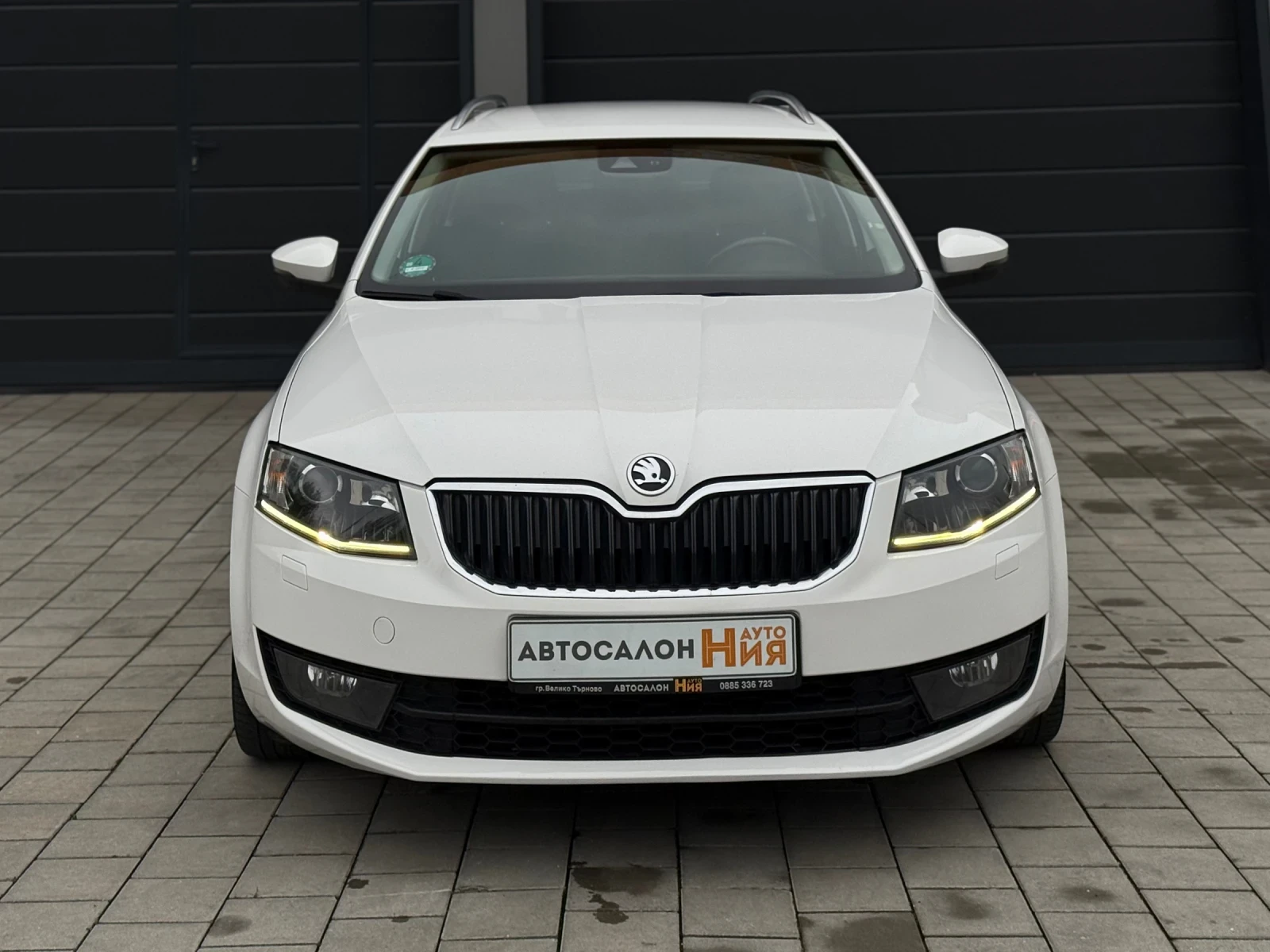 Skoda Octavia 2.0TDI * Keyless* LaneAssist* Navi*  | Mobile.bg � ����������� 2