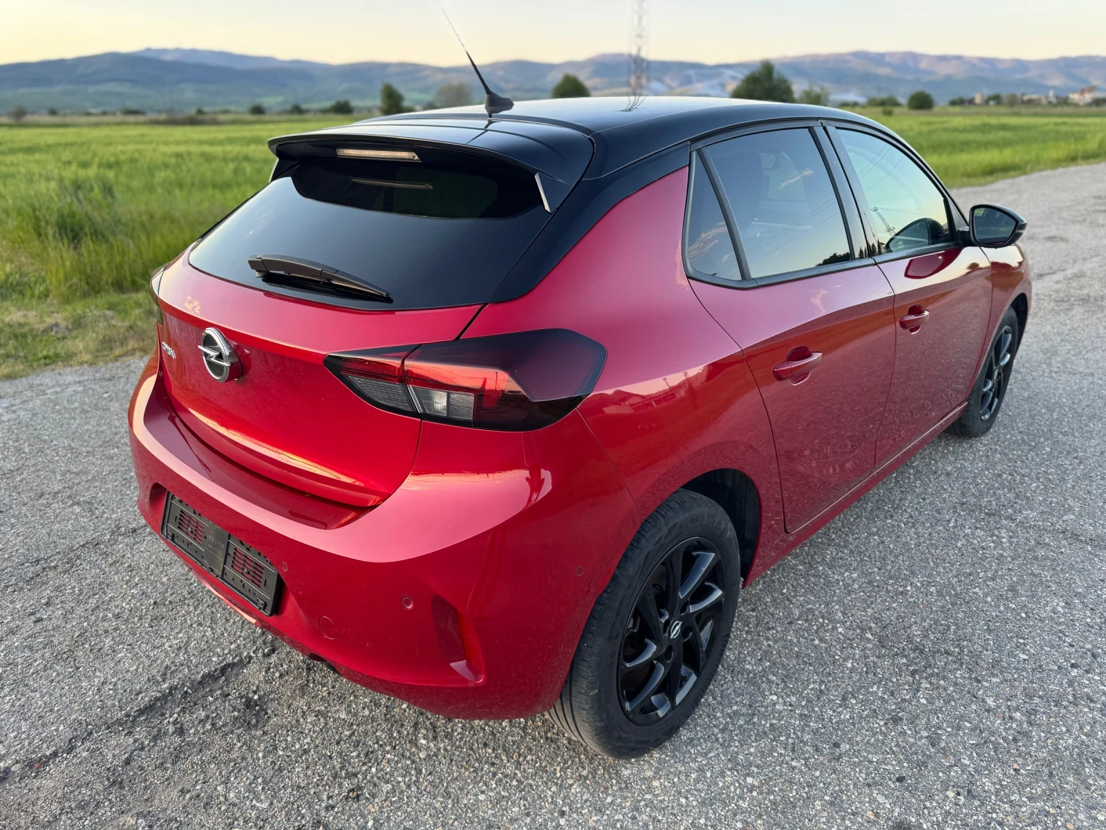 Opel Corsa 2023 GS 1.2 Turbo 101 HP * 22 000km* EURO 6* COC* , снимка 6 - Автомобили и джипове - 54431428