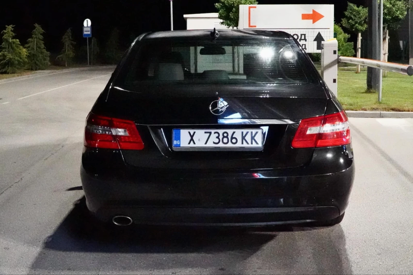 Mercedes-Benz E 250 AMG LINE, снимка 11 - Автомобили и джипове - 55009681