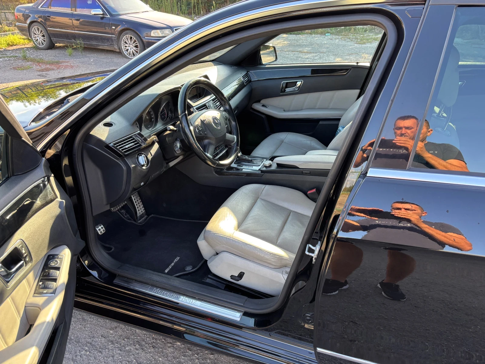 Mercedes-Benz E 250 AMG LINE, снимка 9 - Автомобили и джипове - 55700912