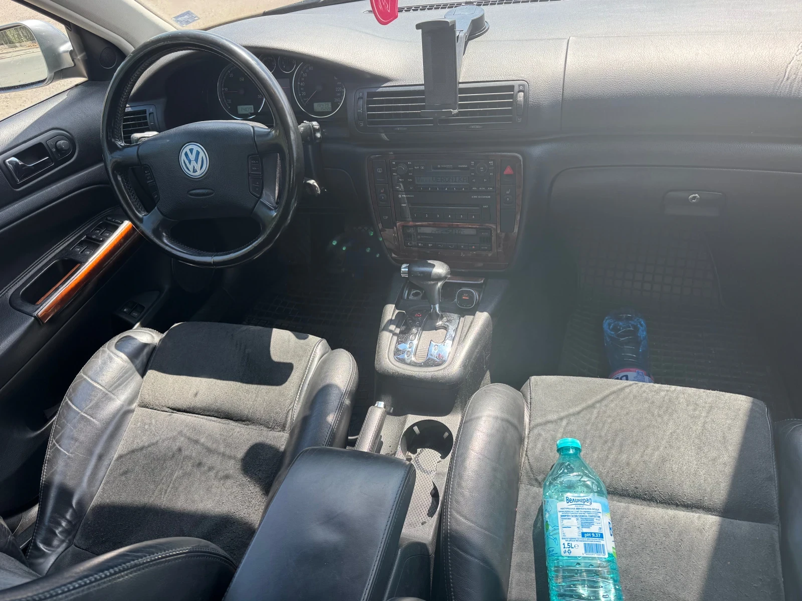 VW Passat 1.9 TDI автоматик, снимка 13 - Автомобили и джипове - 55280316