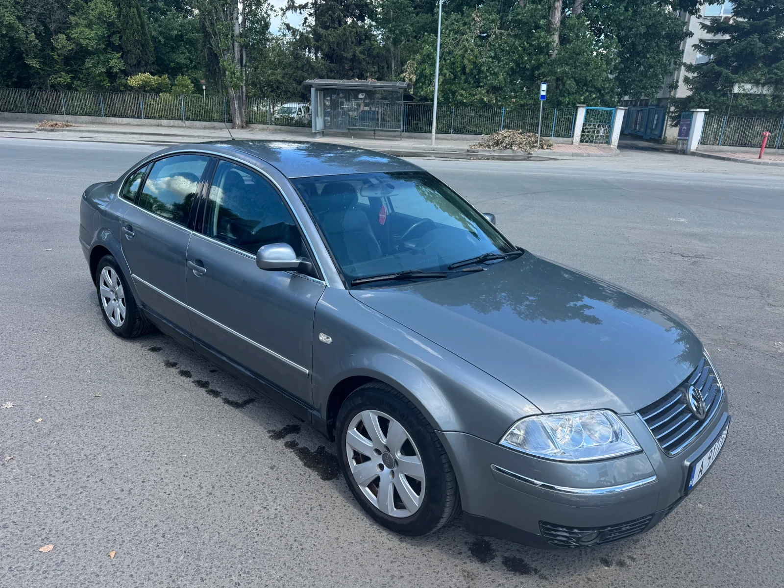 VW Passat 1.9 TDI автоматик, снимка 12 - Автомобили и джипове - 55280316