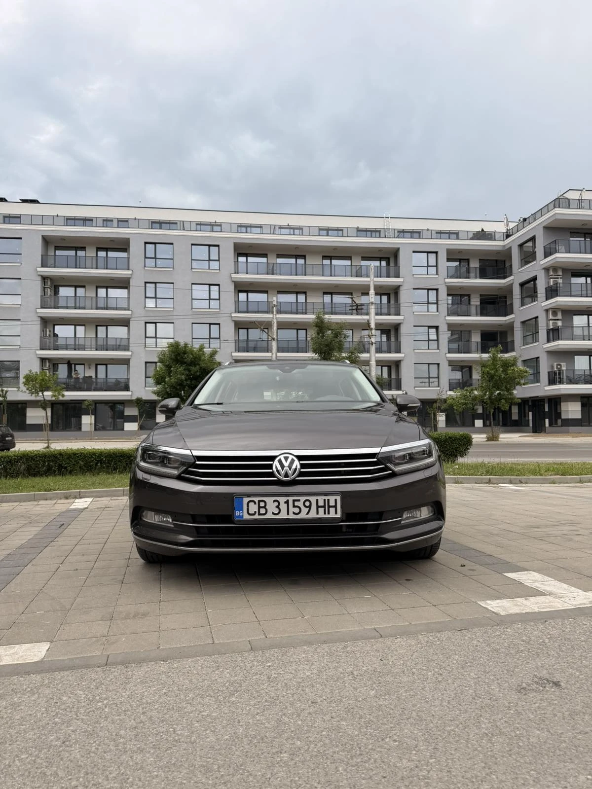 VW Passat 2.0TDI Highline, снимка 2 - Автомобили и джипове - 55512669