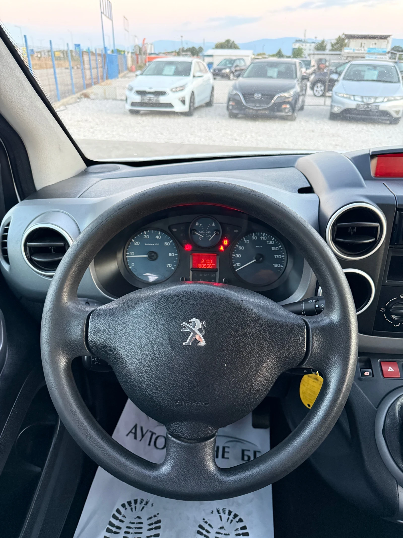 Peugeot Partner  Tepee 1.6 BHDi, снимка 11 - Автомобили и джипове - 55853257