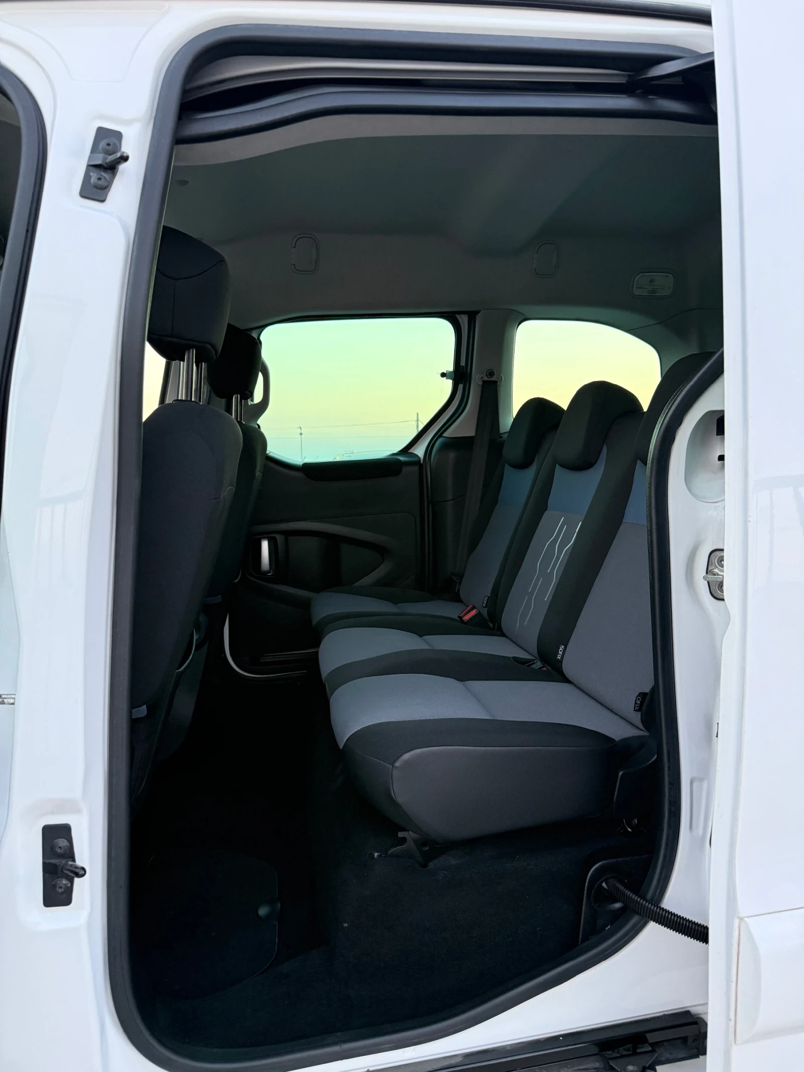 Peugeot Partner  Tepee 1.6 BHDi, снимка 8 - Автомобили и джипове - 55853257