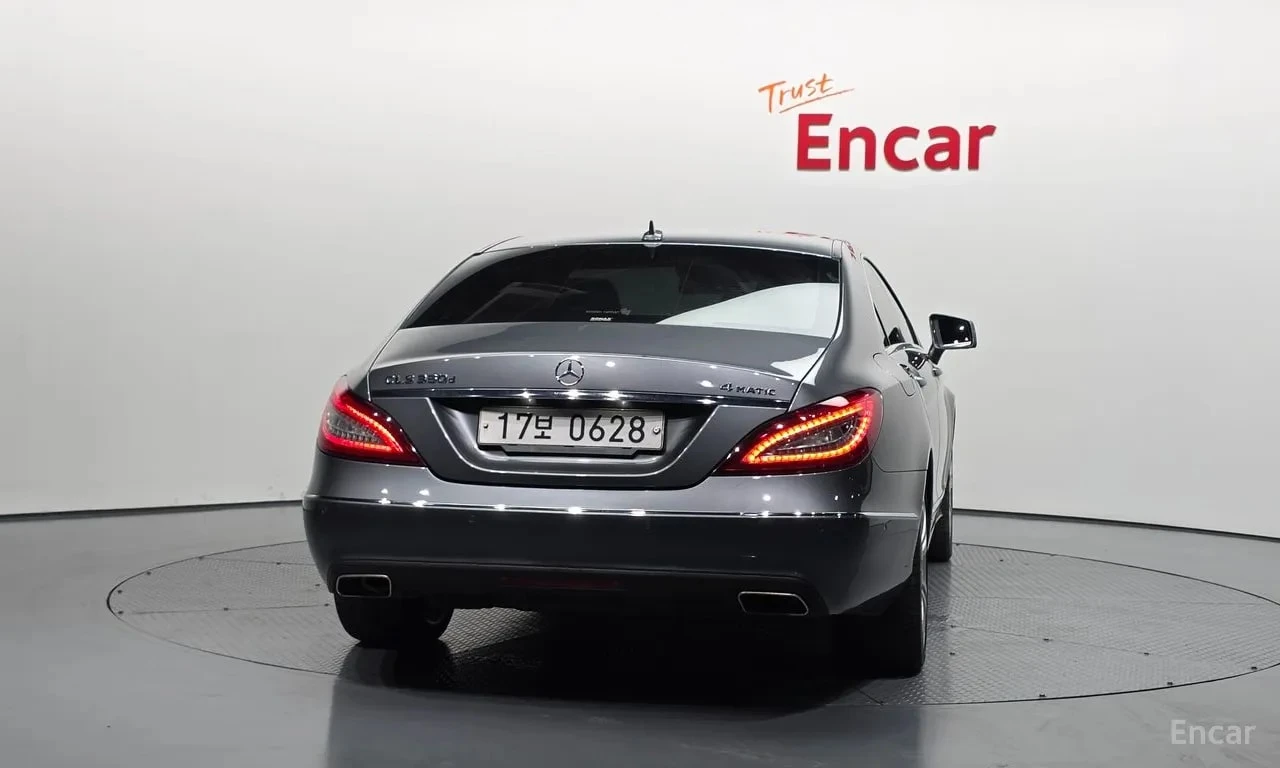 Mercedes-Benz CLS 350 d 4MATIC/ПОДГРЕВ/ОБДУХ/ПАНОРАМА/ПАМЕТ/, снимка 4 - Автомобили и джипове - 56102987