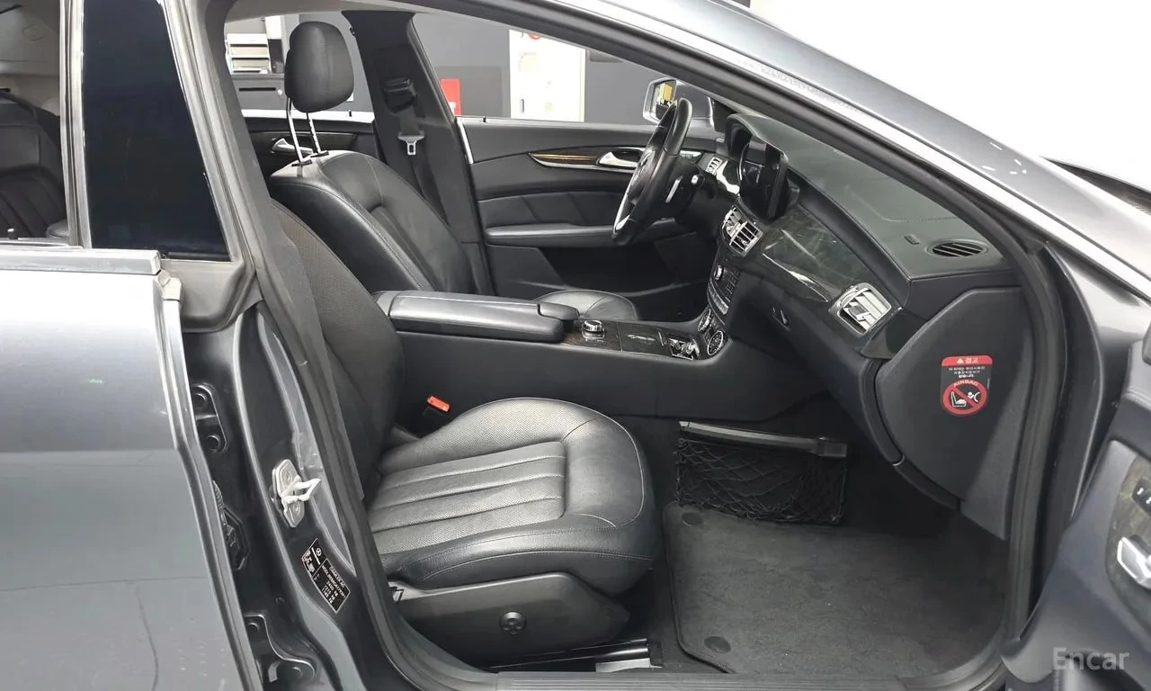 Mercedes-Benz CLS 350 d 4MATIC/ПОДГРЕВ/ОБДУХ/ПАНОРАМА/ПАМЕТ/, снимка 11 - Автомобили и джипове - 56102987