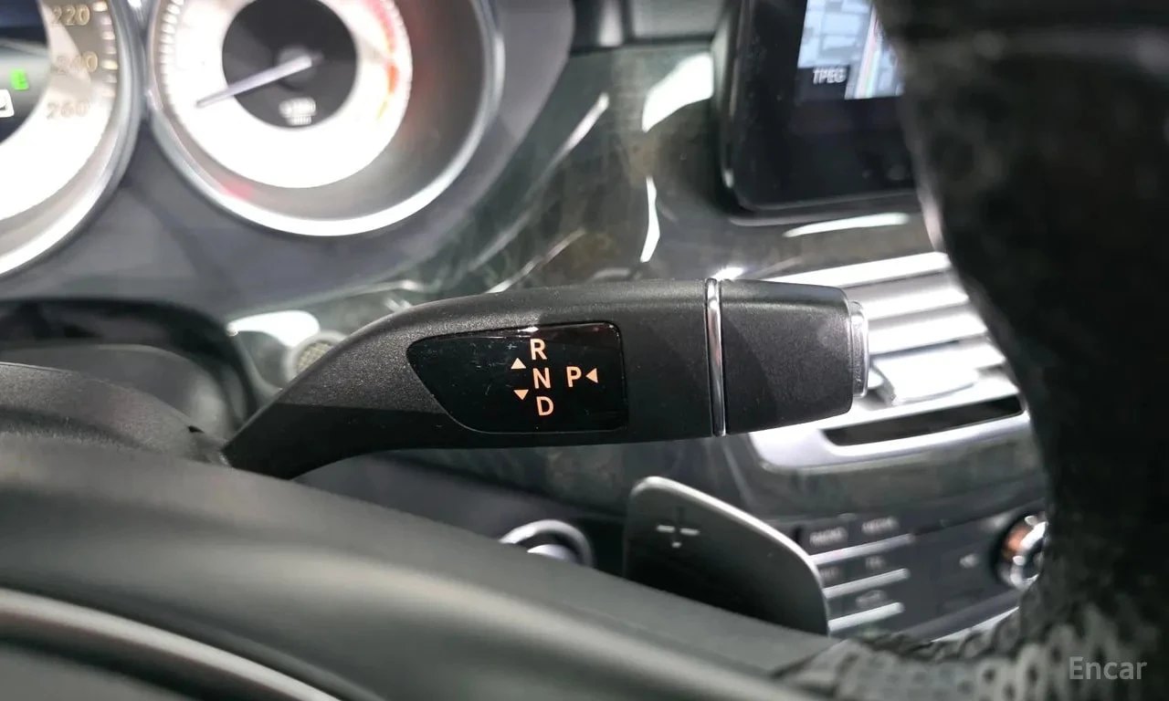 Mercedes-Benz CLS 350 d 4MATIC/ПОДГРЕВ/ОБДУХ/ПАНОРАМА/ПАМЕТ/, снимка 9 - Автомобили и джипове - 56102987
