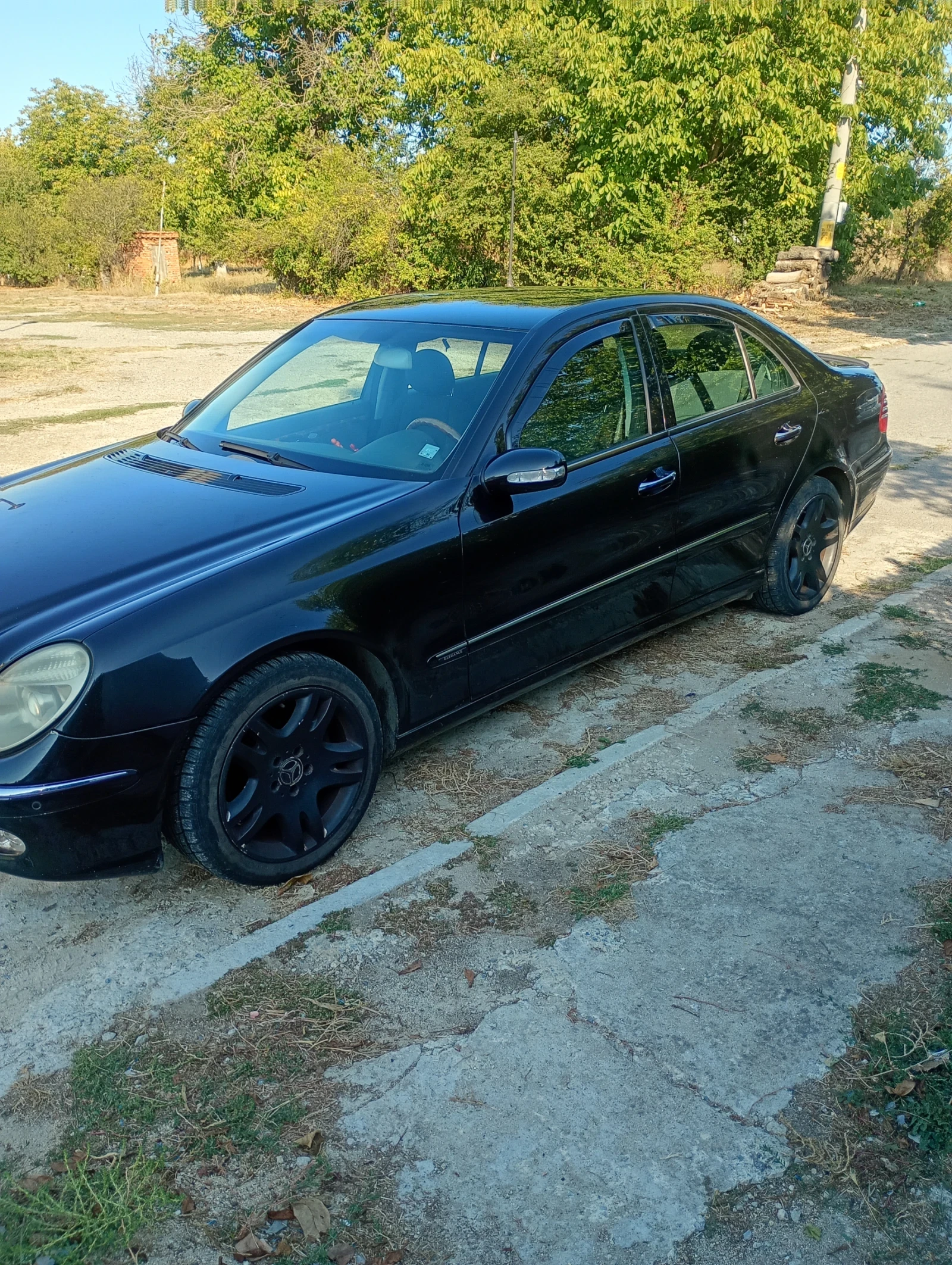 Mercedes-Benz E 240, снимка 2 - Автомобили и джипове - 56153239