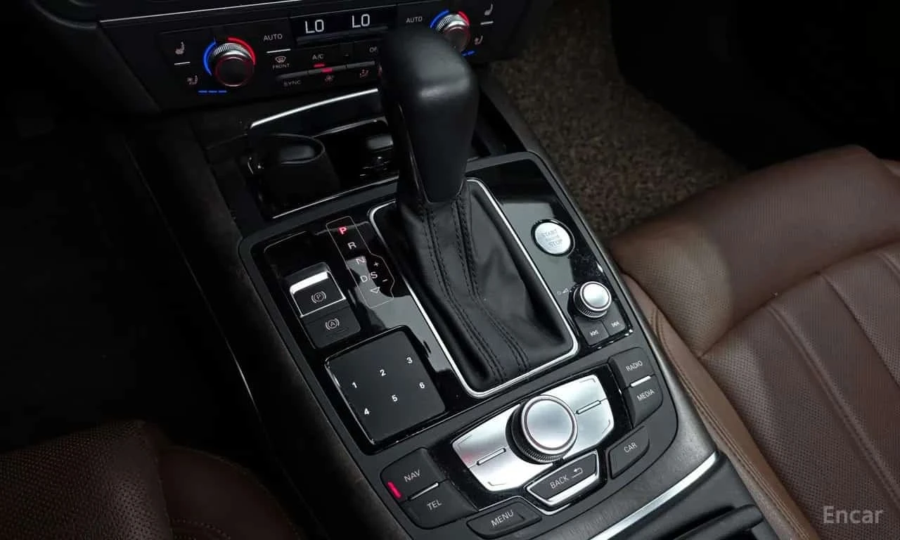 Audi A6 35 TDI Premium| ОБДУХ| HUD| PANO| ПАМЕТ| 2 КЛЮЧА| , снимка 9 - Автомобили и джипове - 56199657