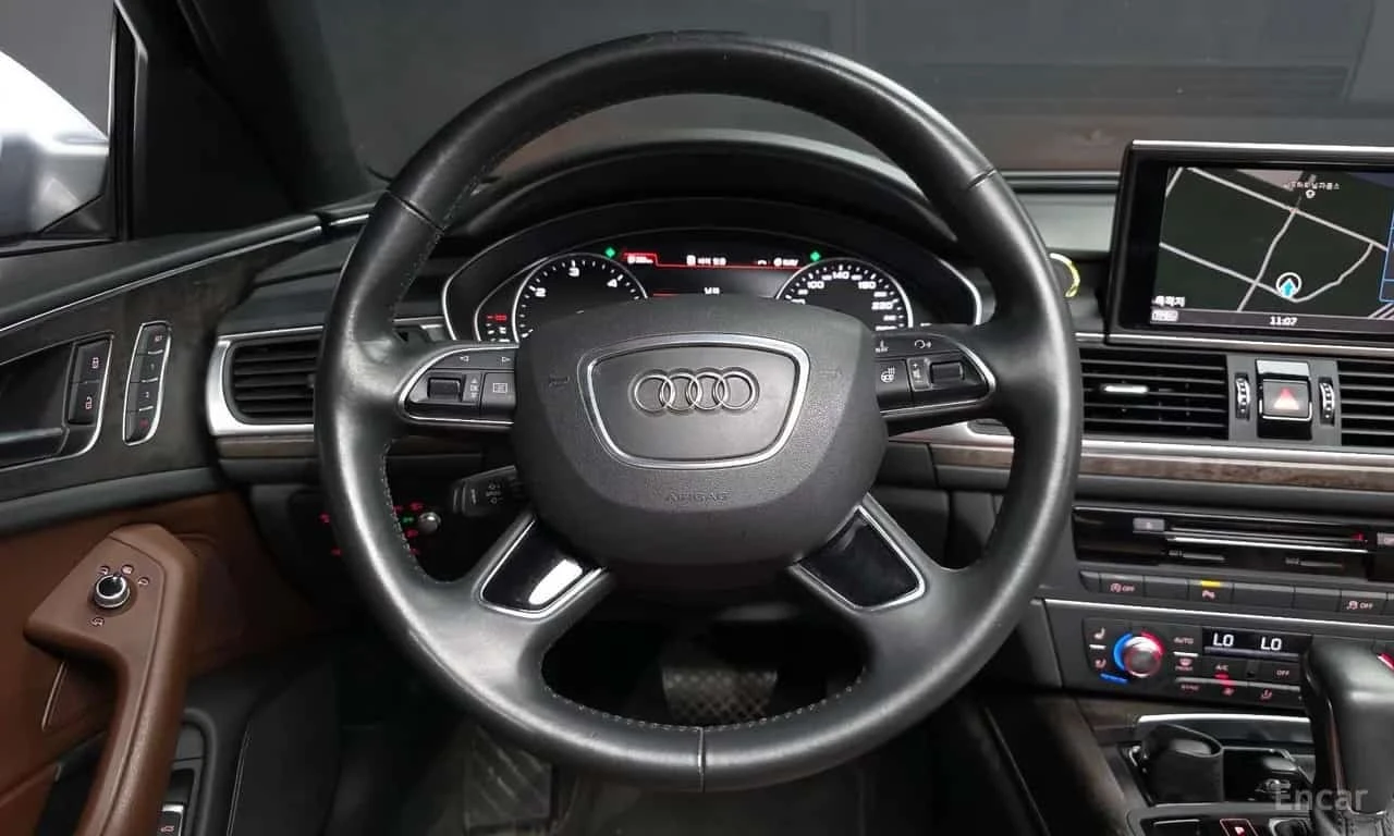 Audi A6 35 TDI Premium| ОБДУХ| HUD| PANO| ПАМЕТ| 2 КЛЮЧА| , снимка 13 - Автомобили и джипове - 56199657