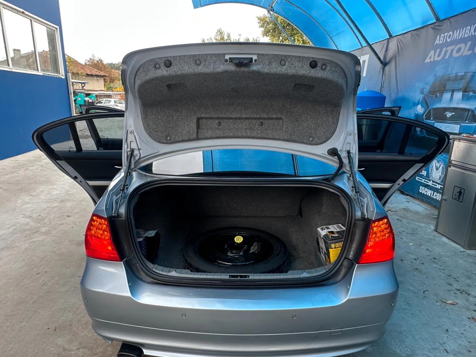 BMW 320, снимка 9 - Автомобили и джипове - 56547864