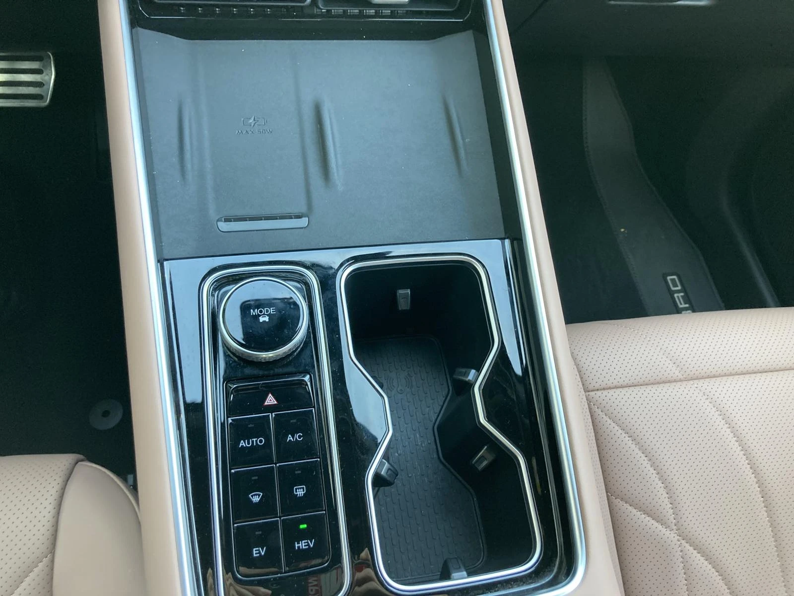 EBRO s900 PHEV Luxury 4x4 | Mobile.bg � ����������� 9