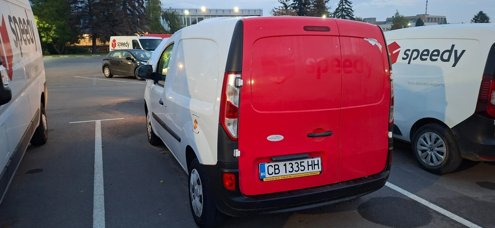 Renault Kangoo Средна база, снимка 3 - Автомобили и джипове - 56604657
