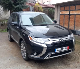 Mitsubishi Outlander 2.4SE 4x4 седем места РЕГИСТРИРАН, снимка 4