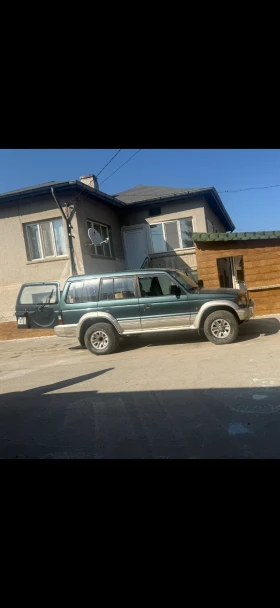 Mitsubishi Pajero Джипа е вече СО. Обслужен, качваш се и караш. , снимка 2
