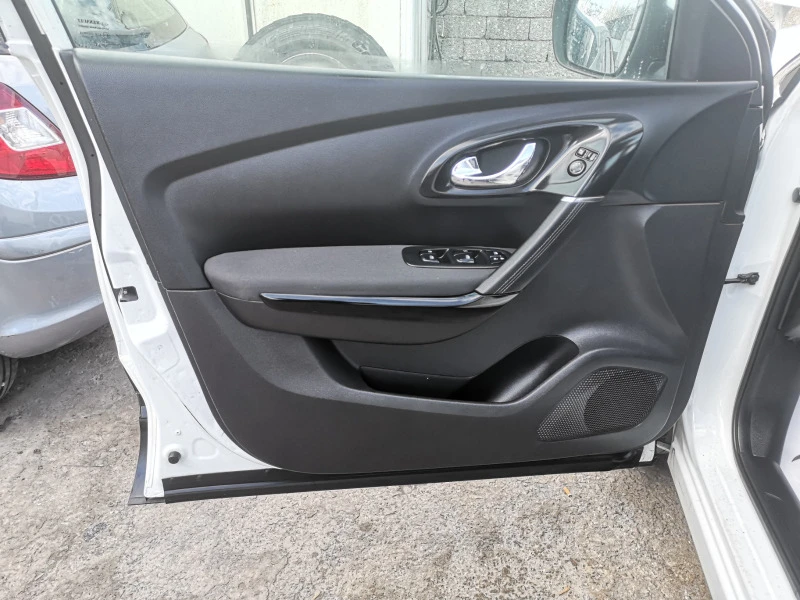 Renault Kadjar 1.5 DCI, АВТОМАТ, ЕВРО-6В, снимка 16 - Автомобили и джипове - 39914726