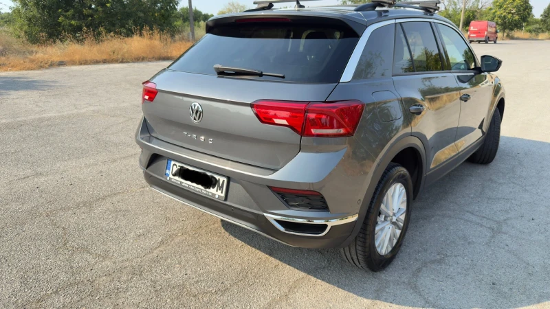 VW T-Roc, снимка 6 - Автомобили и джипове - 52407730