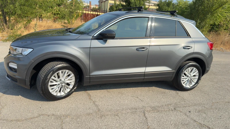 VW T-Roc, снимка 3 - Автомобили и джипове - 52407730