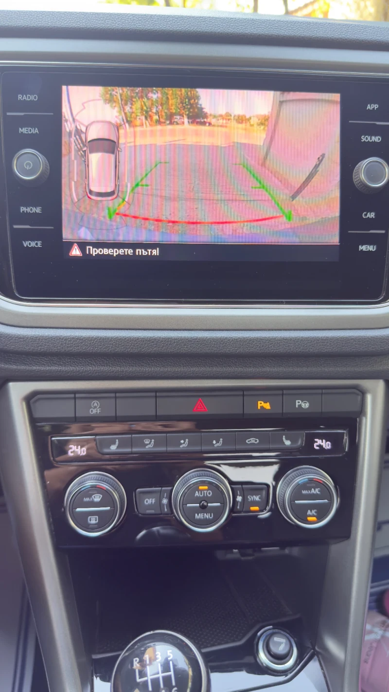 VW T-Roc, снимка 12 - Автомобили и джипове - 52407730