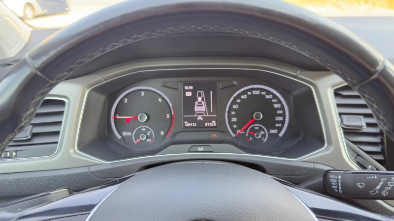 VW T-Roc, снимка 14 - Автомобили и джипове - 52407730