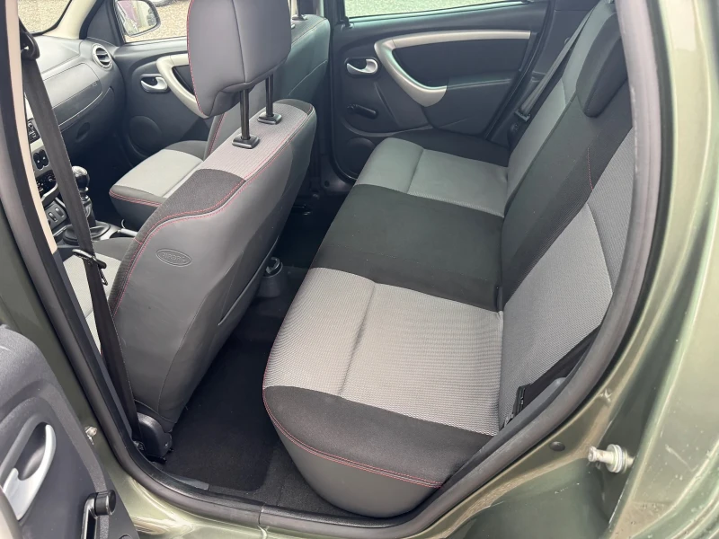 Dacia Duster 1.5DCI 4x4, снимка 7 - Автомобили и джипове - 53013580
