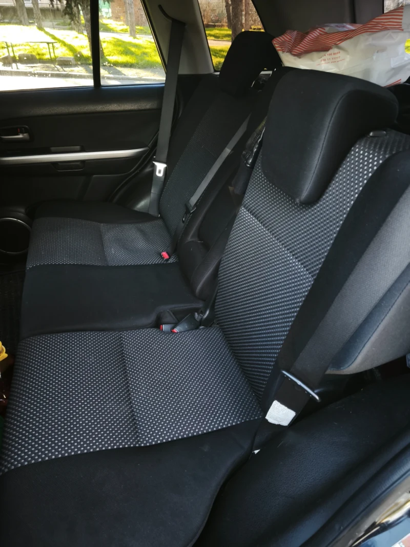 Suzuki Grand vitara 1.9DDiS, снимка 5 - Автомобили и джипове - 53125765