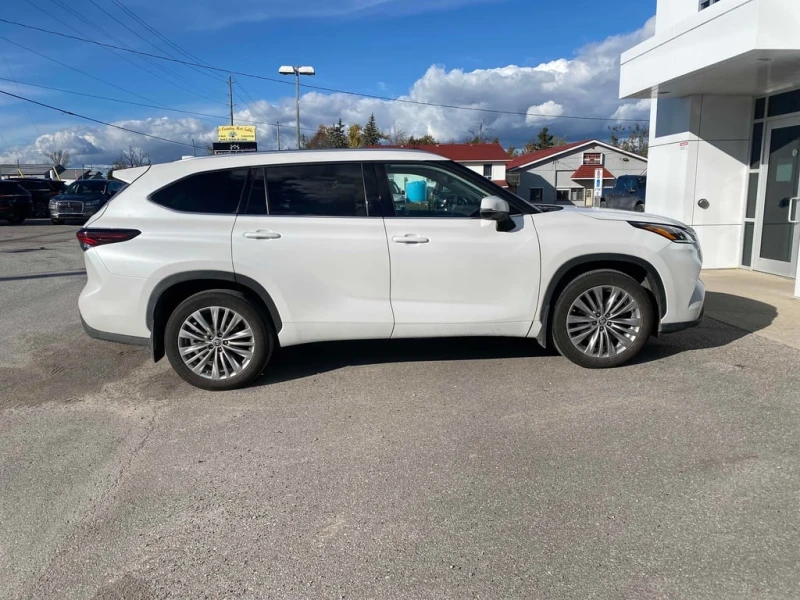Toyota Highlander * AWD * CARFAX * PLATINUM * 360* ОБДУХВАНЕ, снимка 3 - Автомобили и джипове - 53466507