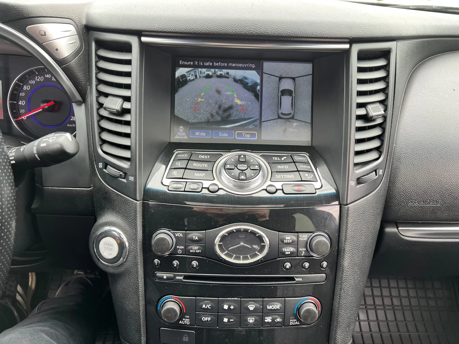 Infiniti Fx 30 Дистроник/360/обдухване/4x4, снимка 13 - Автомобили и джипове - 53724154