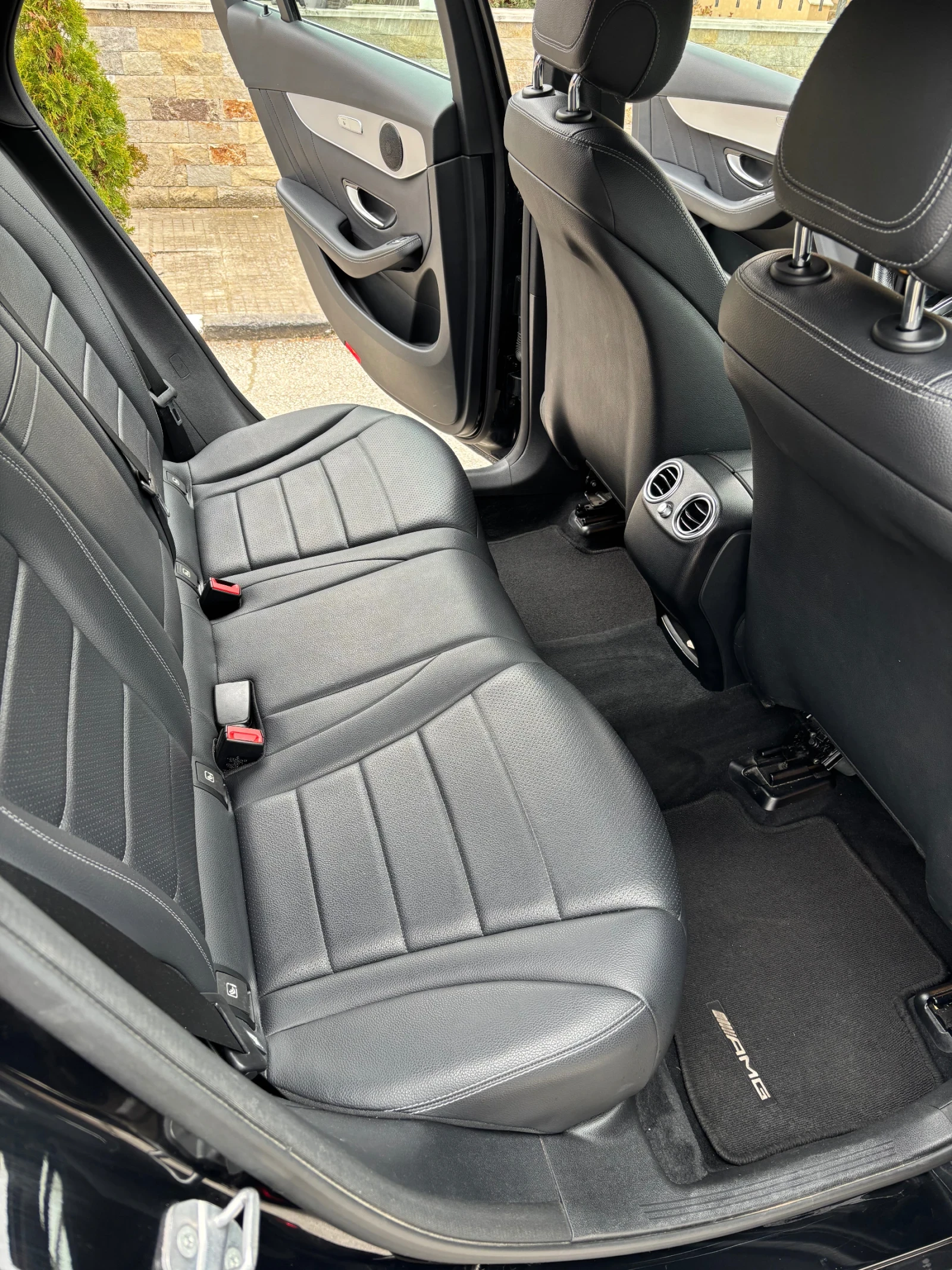 Mercedes-Benz GLC 250, снимка 11 - Автомобили и джипове - 54165705