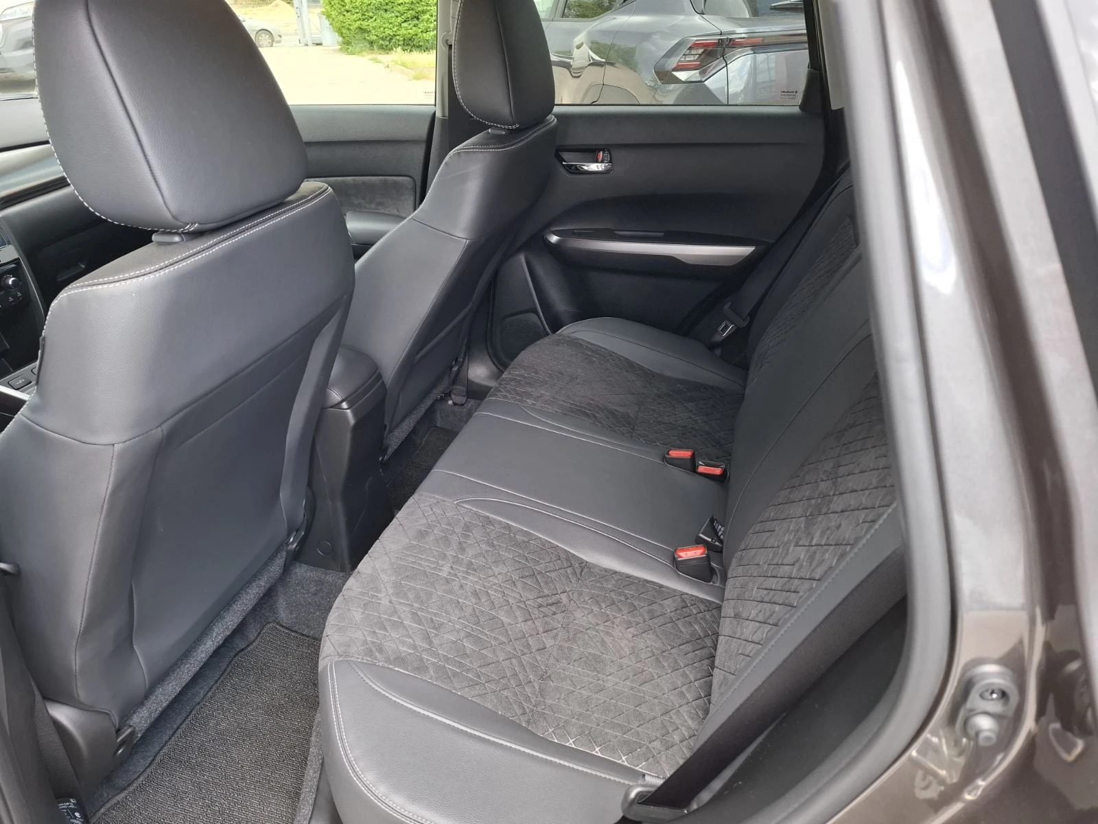 Suzuki Vitara GLX Hybrid 4WD, снимка 6 - Автомобили и джипове - 54631441
