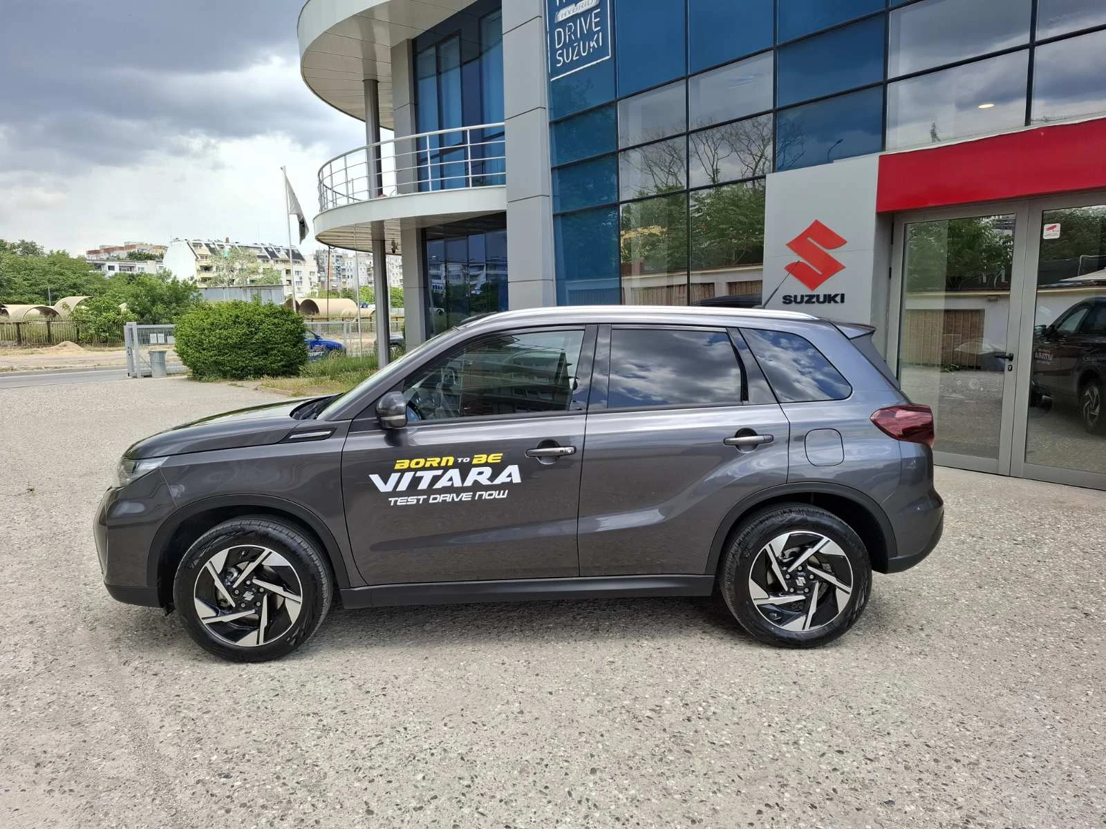 Suzuki Vitara GLX Hybrid 4WD, снимка 2 - Автомобили и джипове - 54631441
