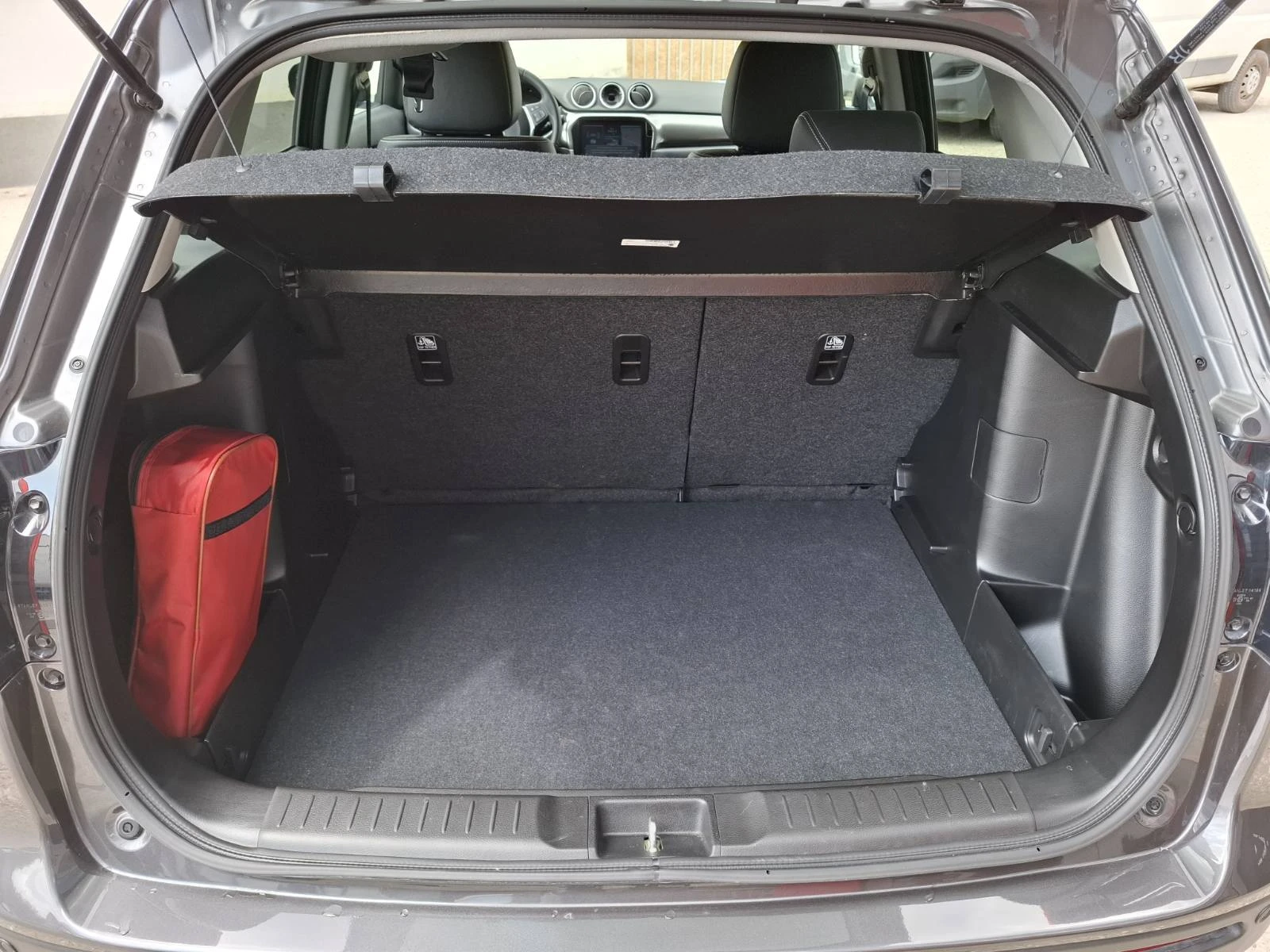 Suzuki Vitara GLX Hybrid 4WD, снимка 8 - Автомобили и джипове - 54631441