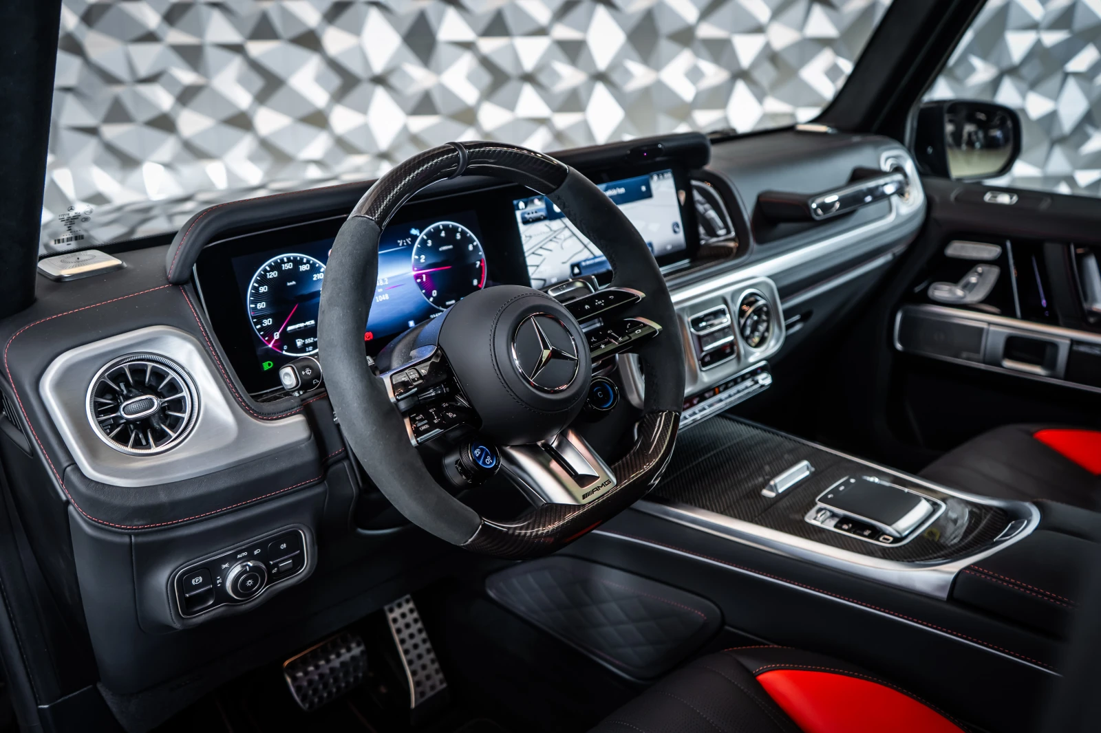 Mercedes-Benz G 63 AMG 4M AMG* Night* Pano* Burm, снимка 8 - Автомобили и джипове - 55143474