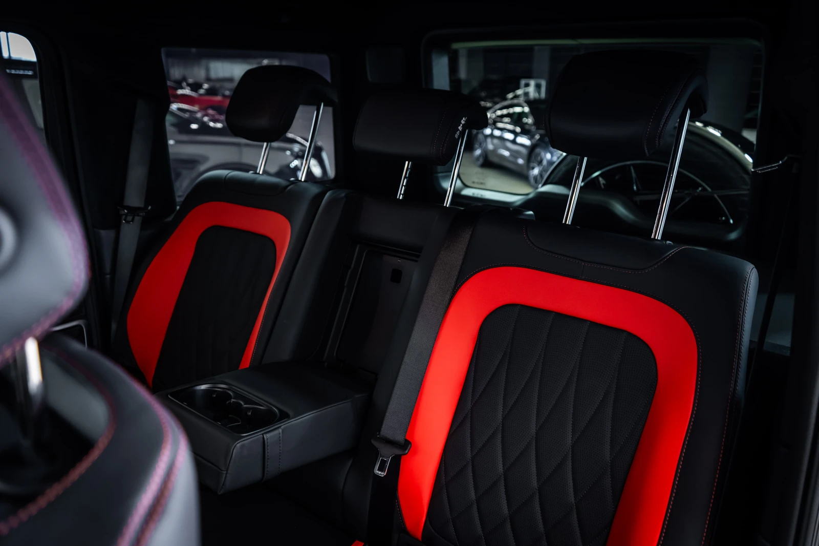Mercedes-Benz G 63 AMG 4M AMG* Night* Pano* Burm, снимка 16 - Автомобили и джипове - 55143474