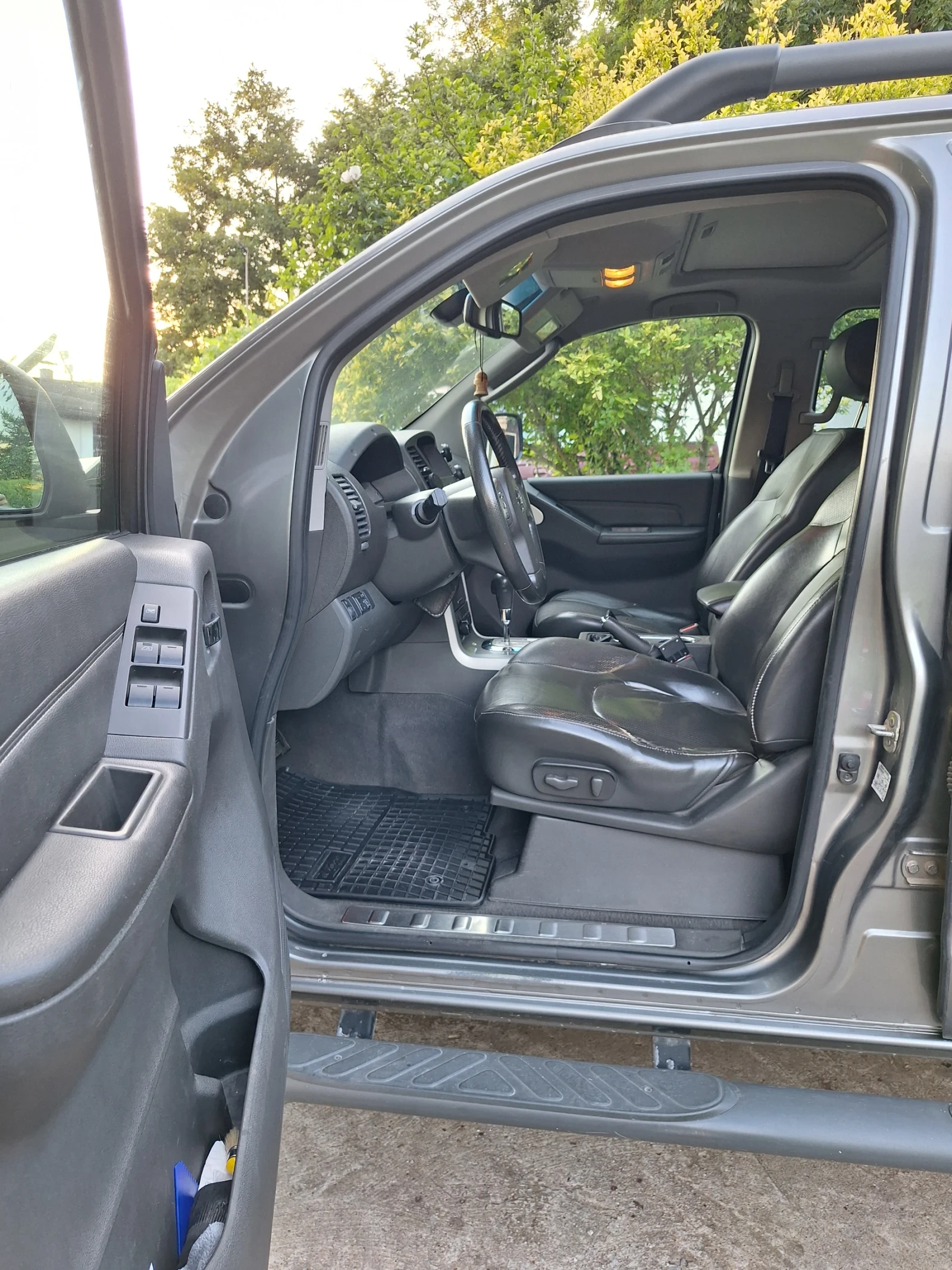 Nissan Navara 2.5 FULL, снимка 7 - Автомобили и джипове - 55304294