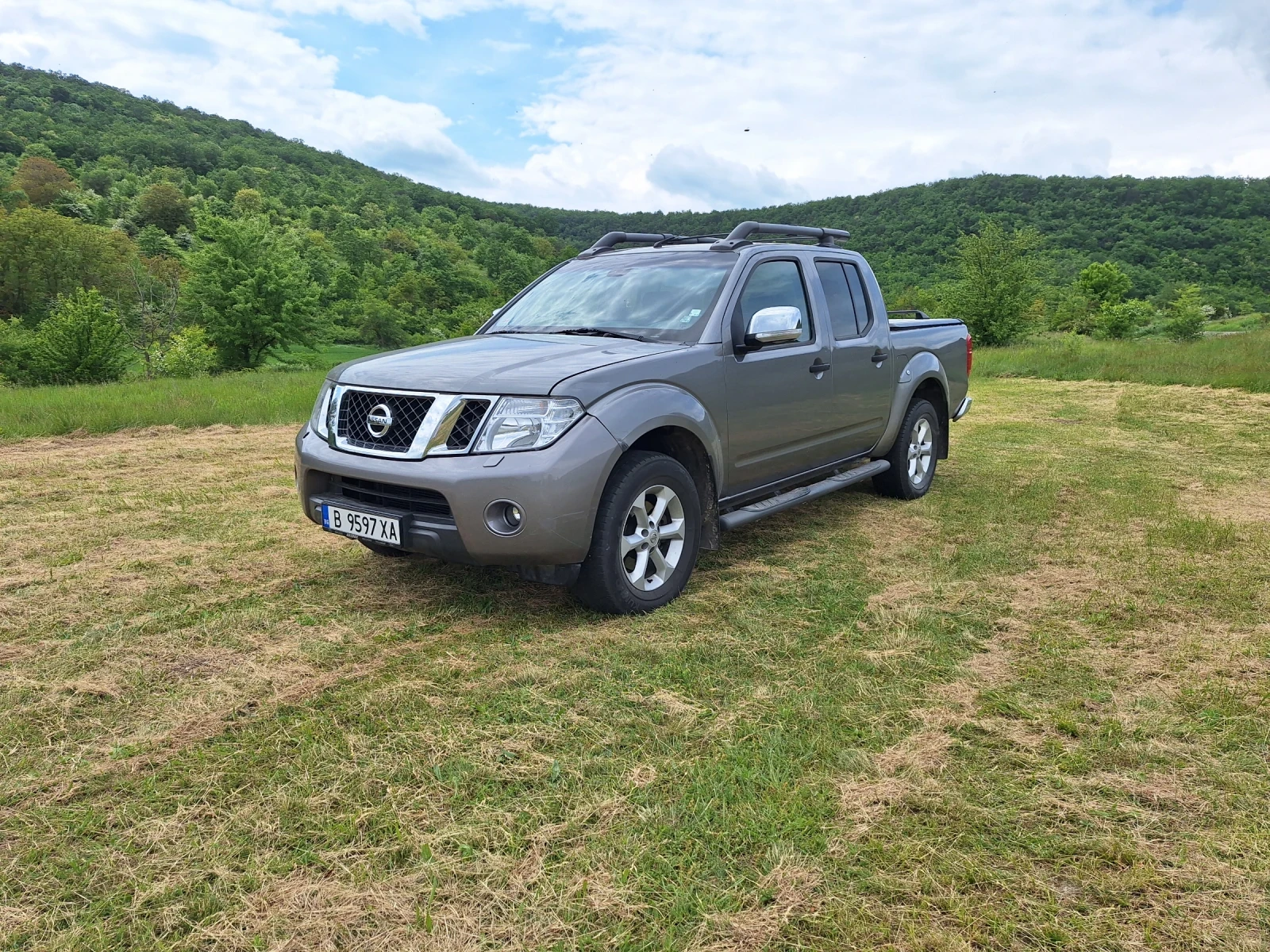 Nissan Navara 2.5 FULL, снимка 2 - Автомобили и джипове - 55304294