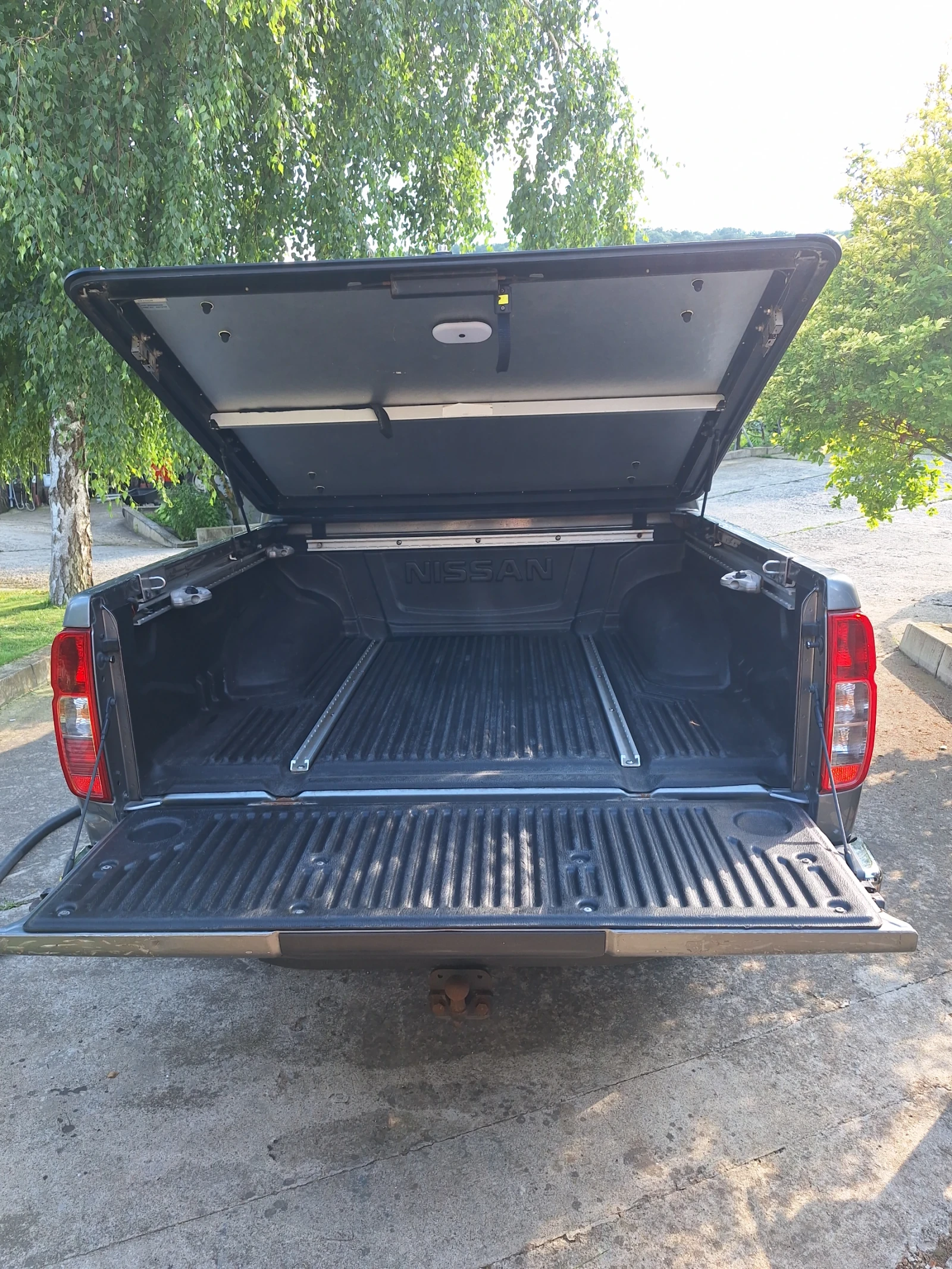 Nissan Navara 2.5 FULL, снимка 10 - Автомобили и джипове - 55304294