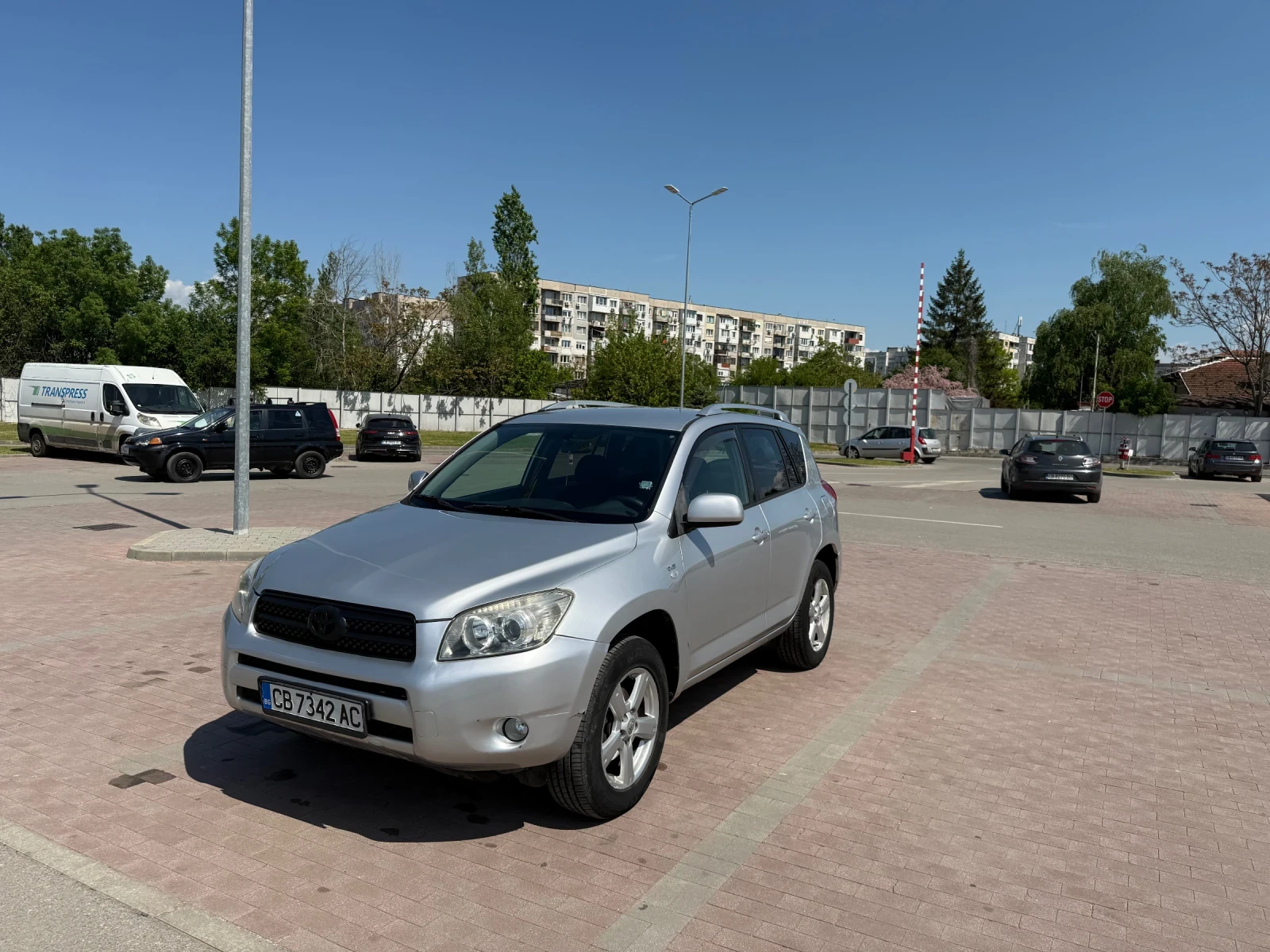 Toyota Rav4 2.2 D4D, снимка 5 - Автомобили и джипове - 55350001