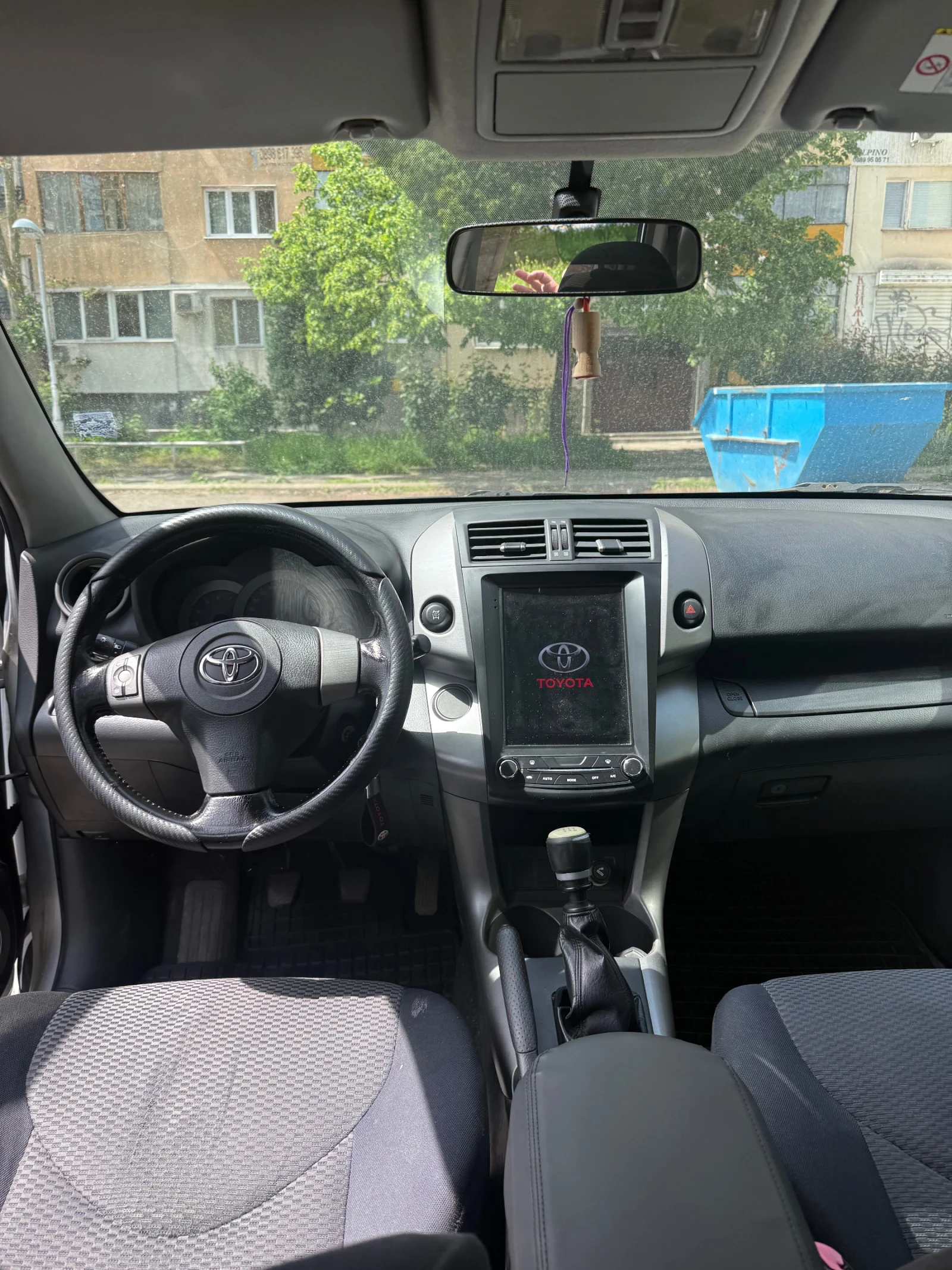 Toyota Rav4 2.2 D4D, снимка 8 - Автомобили и джипове - 55350001