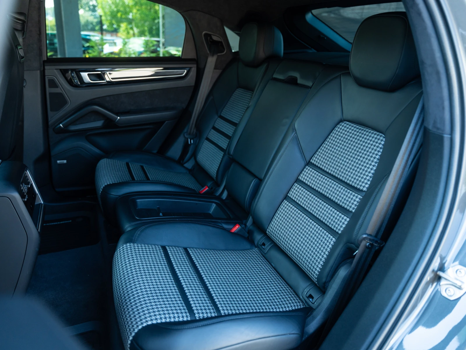 Porsche Cayenne GTS Coupe, снимка 13 - Автомобили и джипове - 55357181