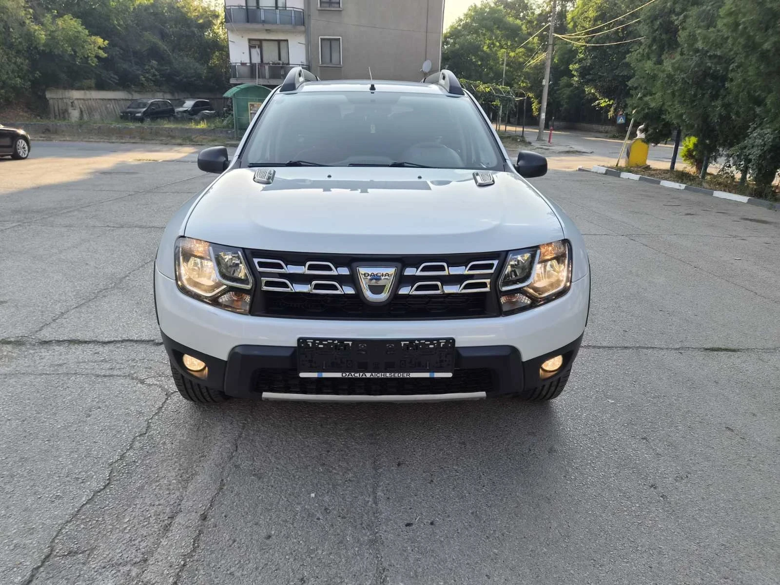 Dacia Duster 1.5dCi, снимка 7 - Автомобили и джипове - 55629483