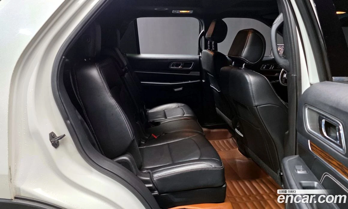 Ford Explorer 2.3 Limited 4WD 5th, снимка 12 - Автомобили и джипове - 55907650
