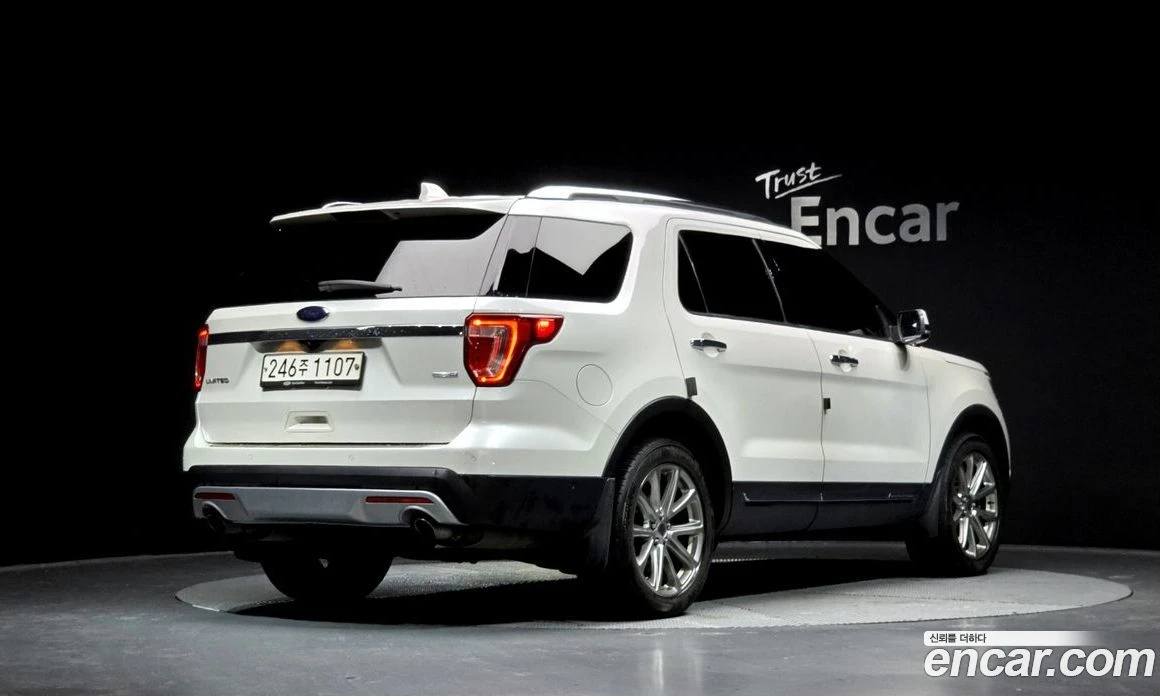 Ford Explorer 2.3 Limited 4WD 5th, снимка 2 - Автомобили и джипове - 55907650